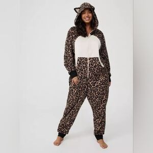 Torrid Leopard Cat Ears Hooded Cozy Lounge Onesie Size 3X 4X Nwt